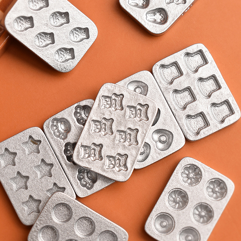 Miniature Baking Kitchen - 10 Pezzi Mini Stampi per Torte
